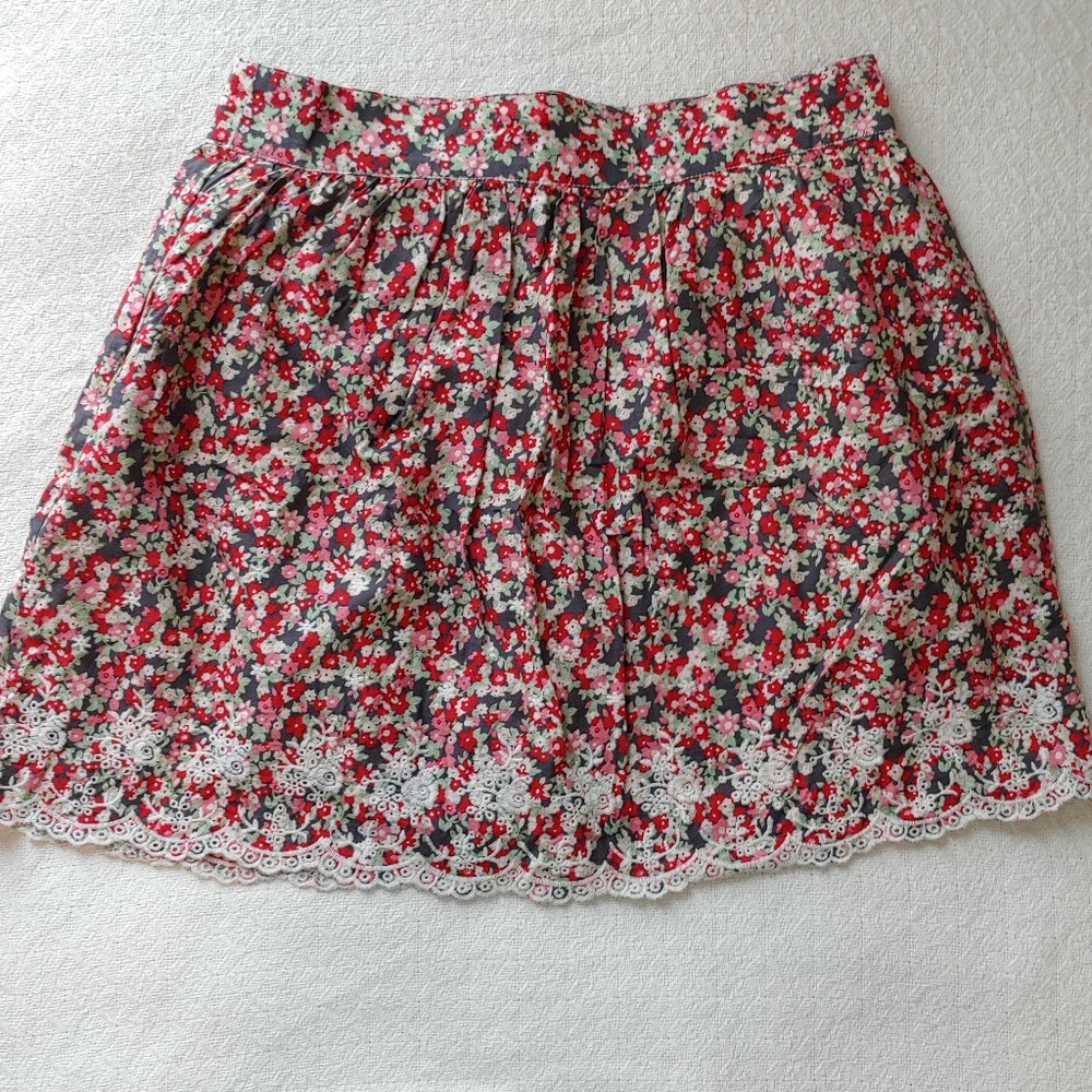 Skirt w/pockets